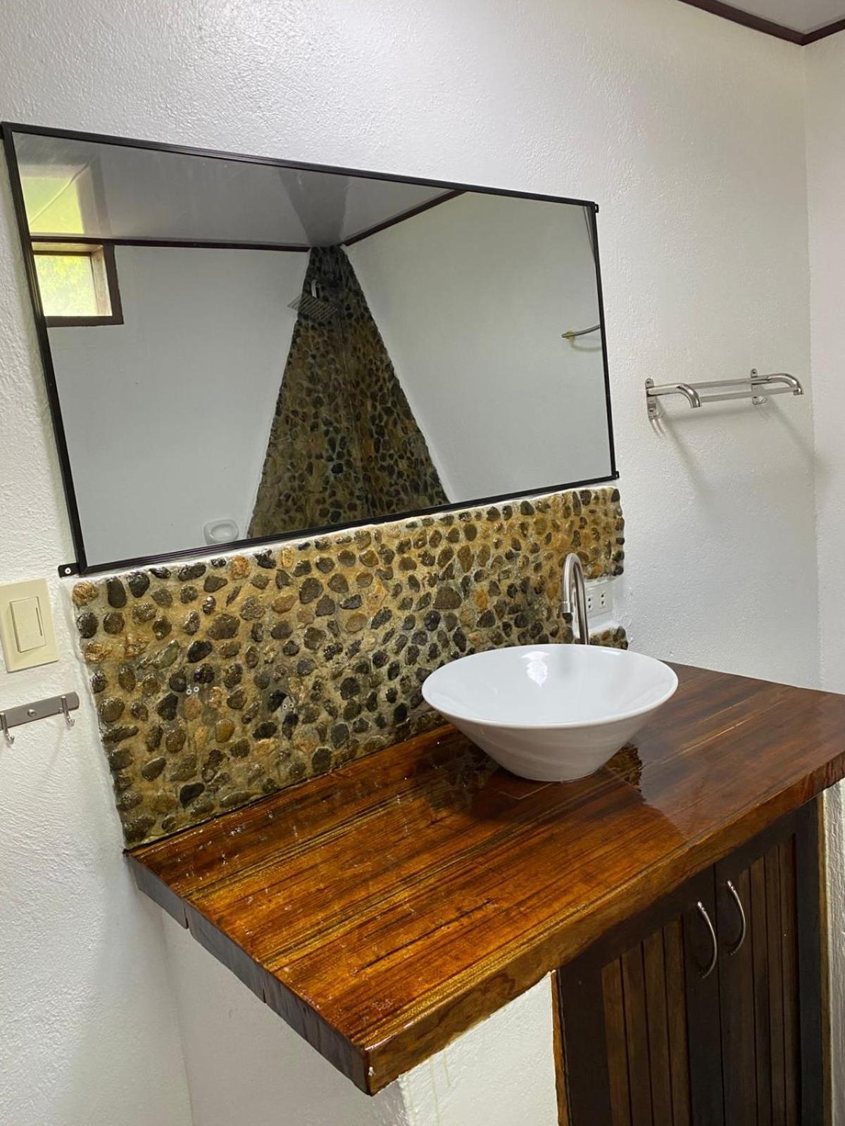 סיקיהור Oceanlife Explorers Resort מראה חיצוני תמונה